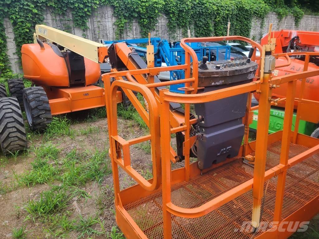 JLG 600 AJ Alkūniniai keltuvai