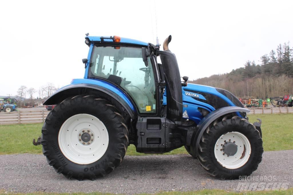 Valtra T174 Tractor Miško traktoriai