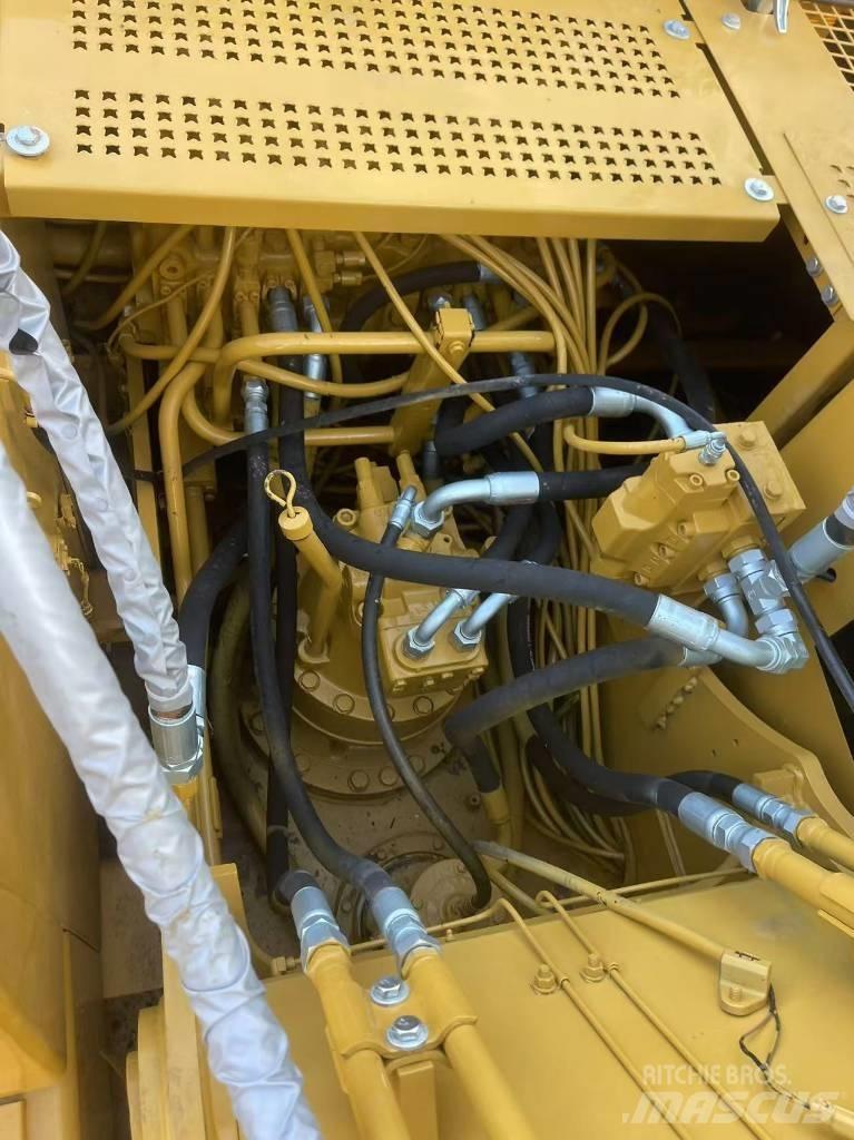 CAT 320 B L Vikšriniai ekskavatoriai