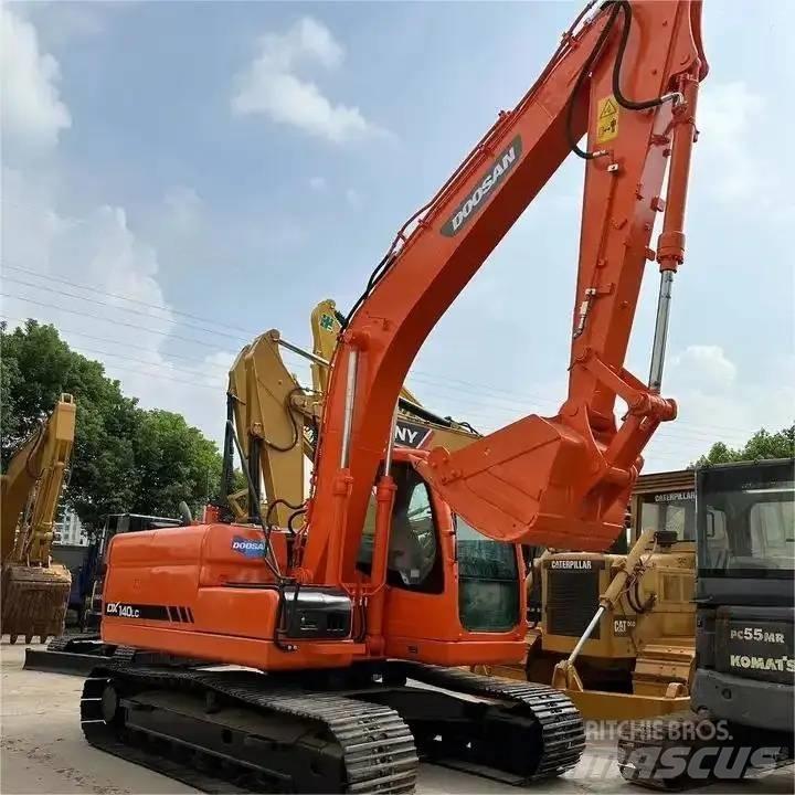 Doosan DX 140 LC Vikšriniai ekskavatoriai