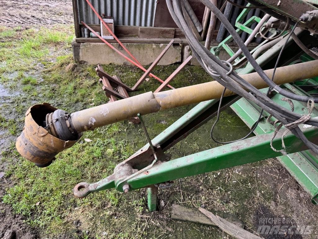McHale V 660 Ritinių presai