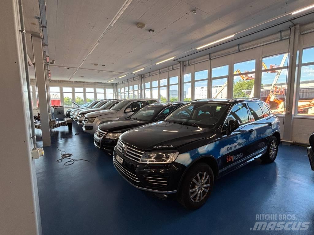 Volkswagen Touareg Visureigiai automobiliai