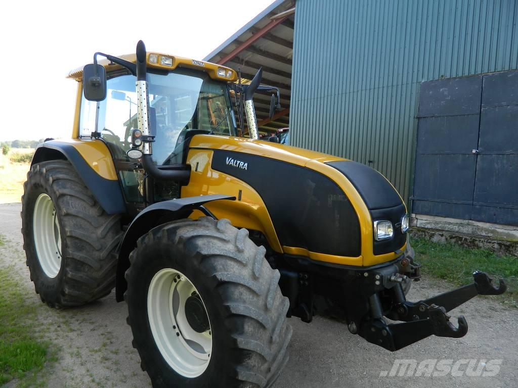 Valtra T 140 Traktoriai