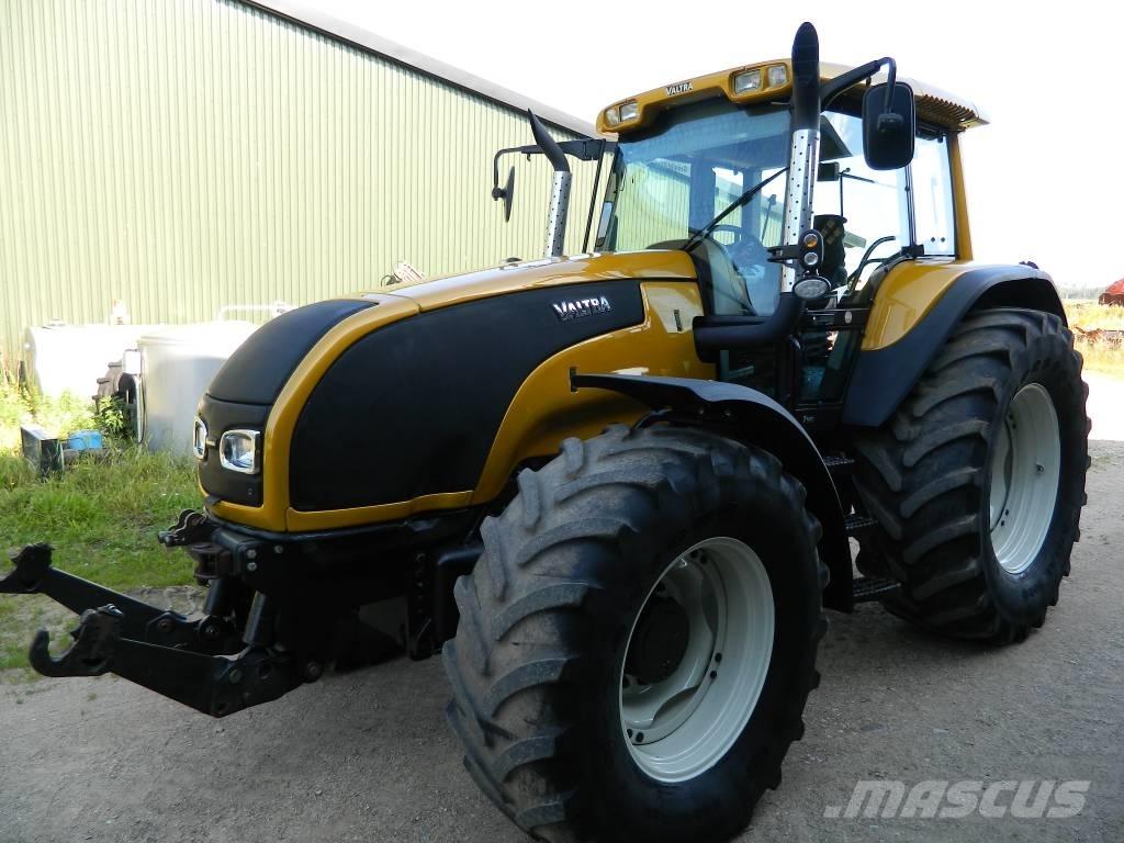 Valtra T 140 Traktoriai