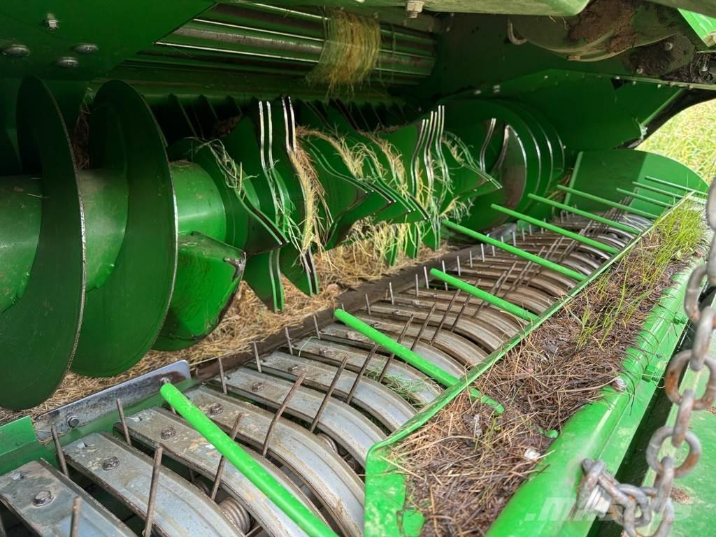 John Deere F441M Ritinių presai