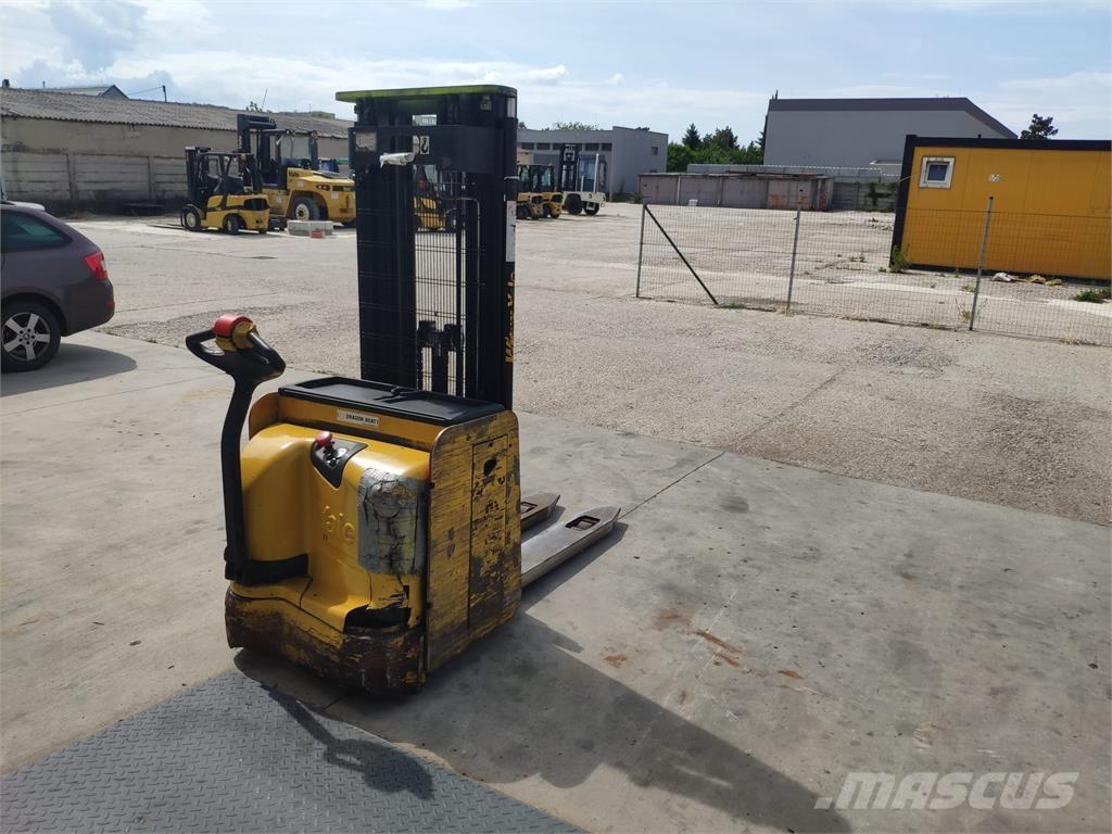 Yale MS16 AC Savaeigiai rietuvai