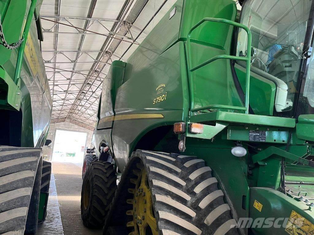 John Deere S790 i Derliaus nuėmimo kombainai