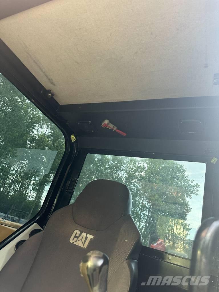 CAT 307E2 Vikšriniai ekskavatoriai