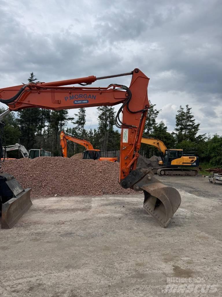 Hitachi ZW 180 Ratiniai ekskavatoriai