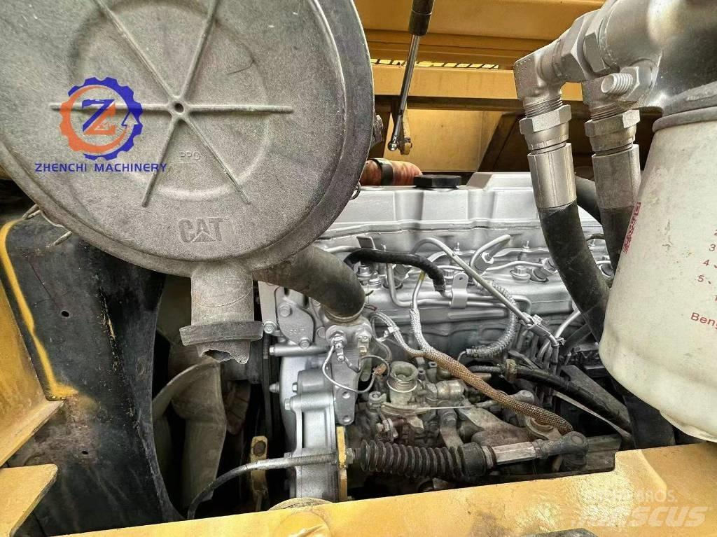 CAT 308 D Vidutinės galios ekskavatoriai 7-12 t