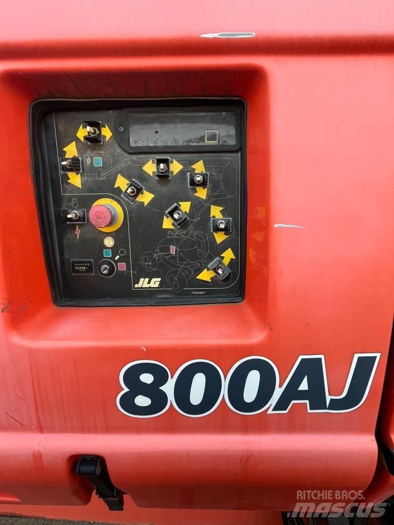 JLG 800 AJ Alkūniniai keltuvai