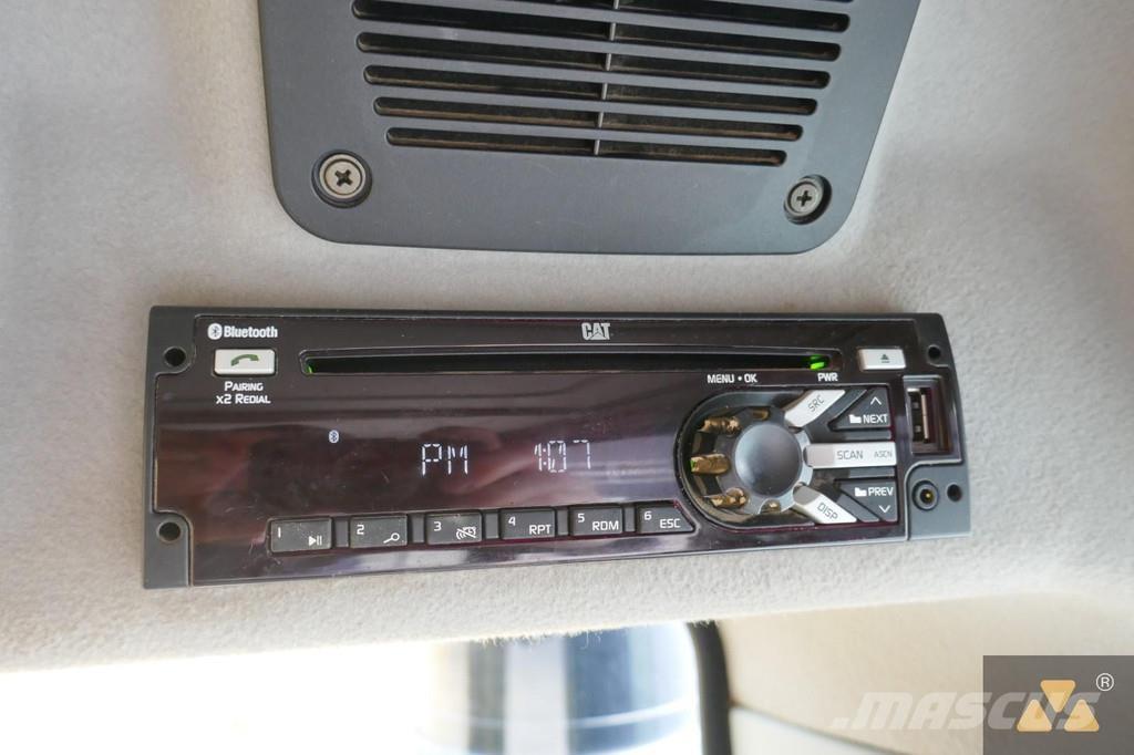 CAT 325F LCR Vikšriniai ekskavatoriai