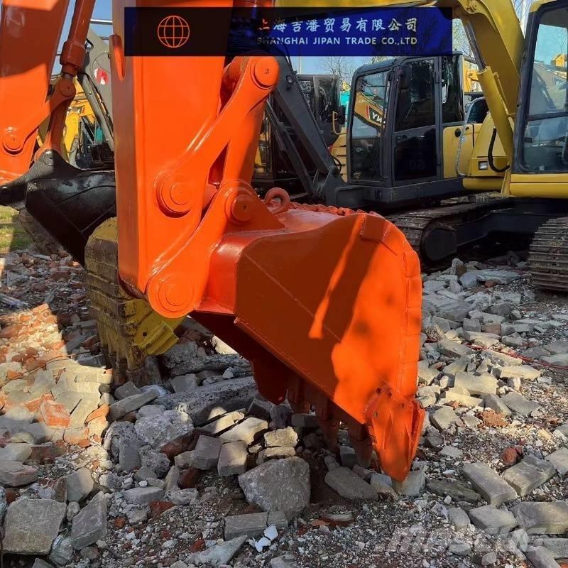 Hitachi ZX 135 Vikšriniai ekskavatoriai