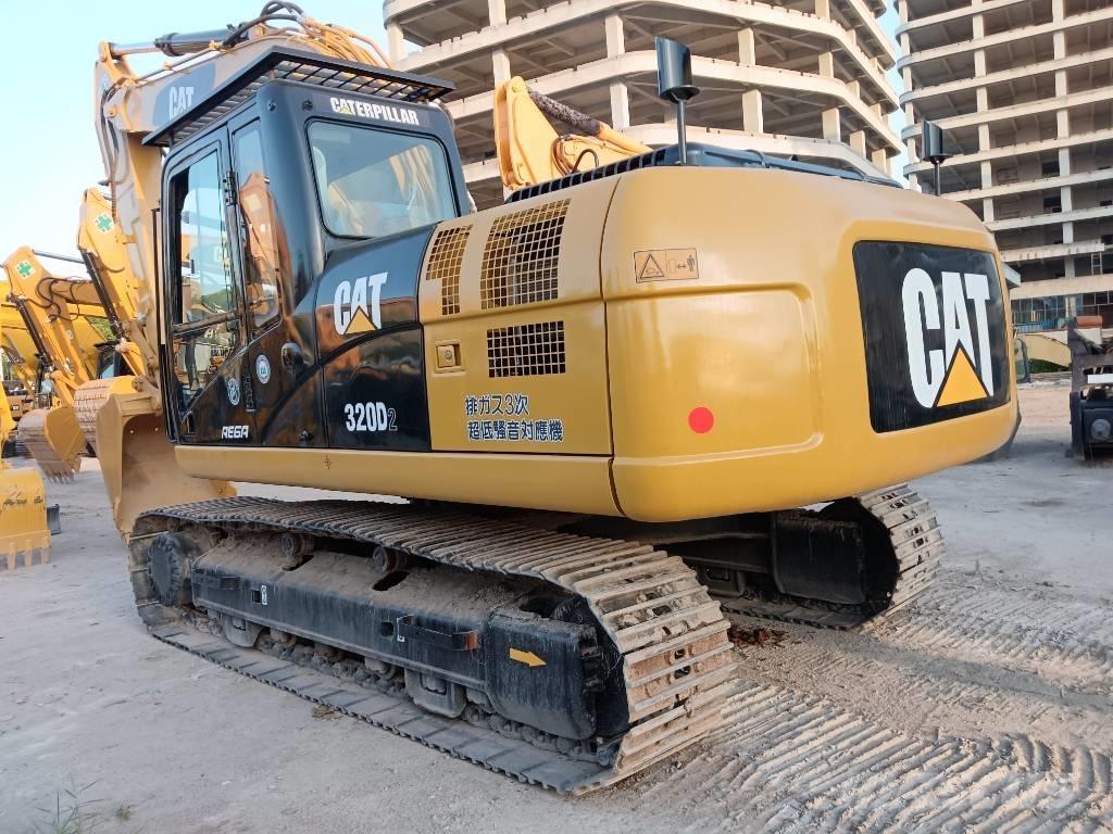 CAT 320D2 Vikšriniai ekskavatoriai