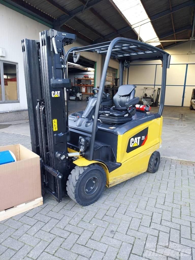 CAT EP25CN Elektriniai šakiniai krautuvai