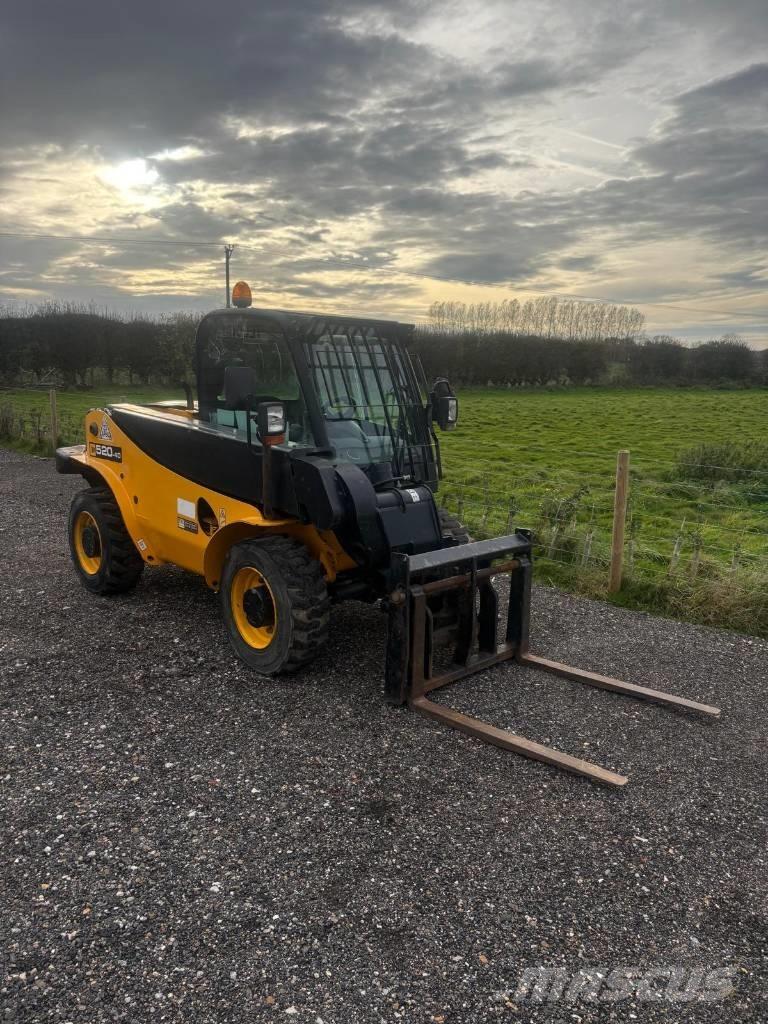 JCB 520-40 Teleskopiniai krautuvai