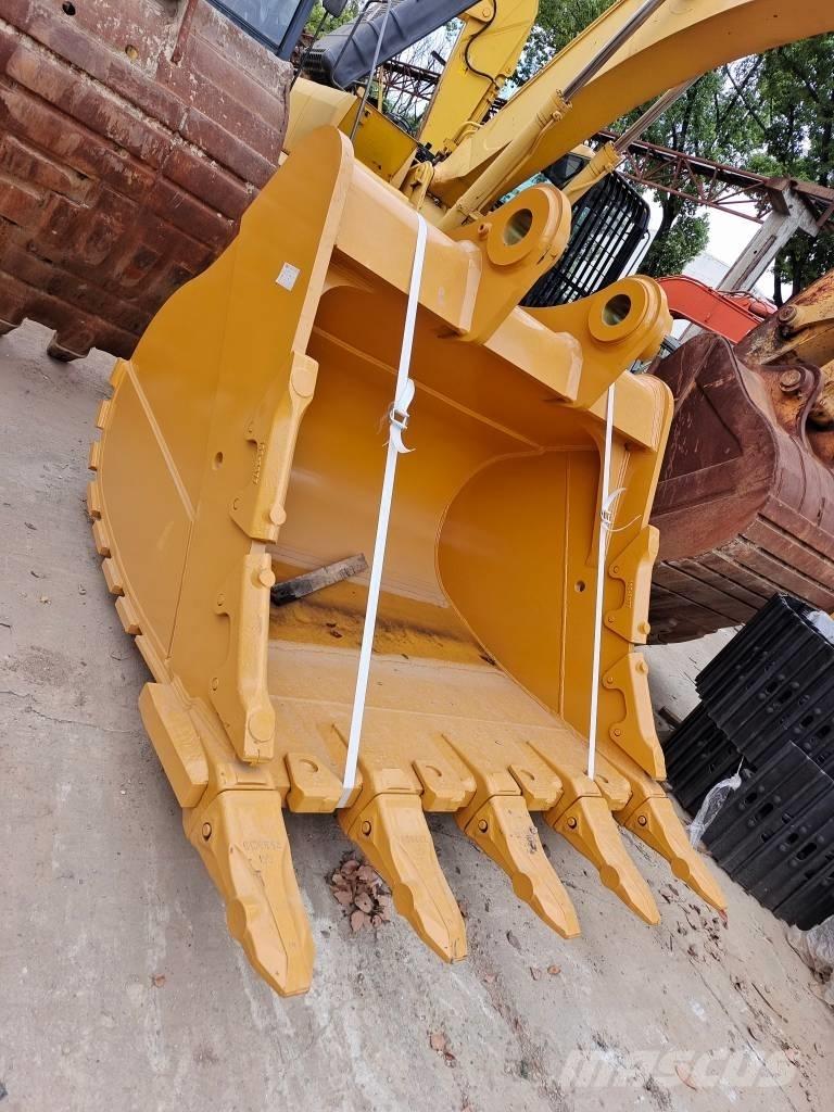 Komatsu PC 200-8N1 Vikšriniai ekskavatoriai