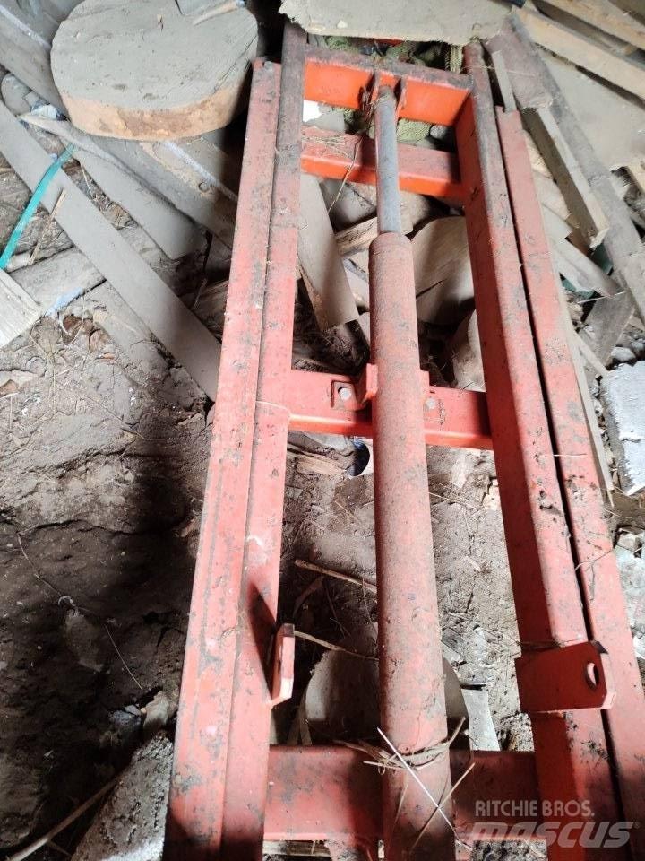 Huhki Lavanostin Kiti krovimo ir kasimo mechanizmai ir jų priedai