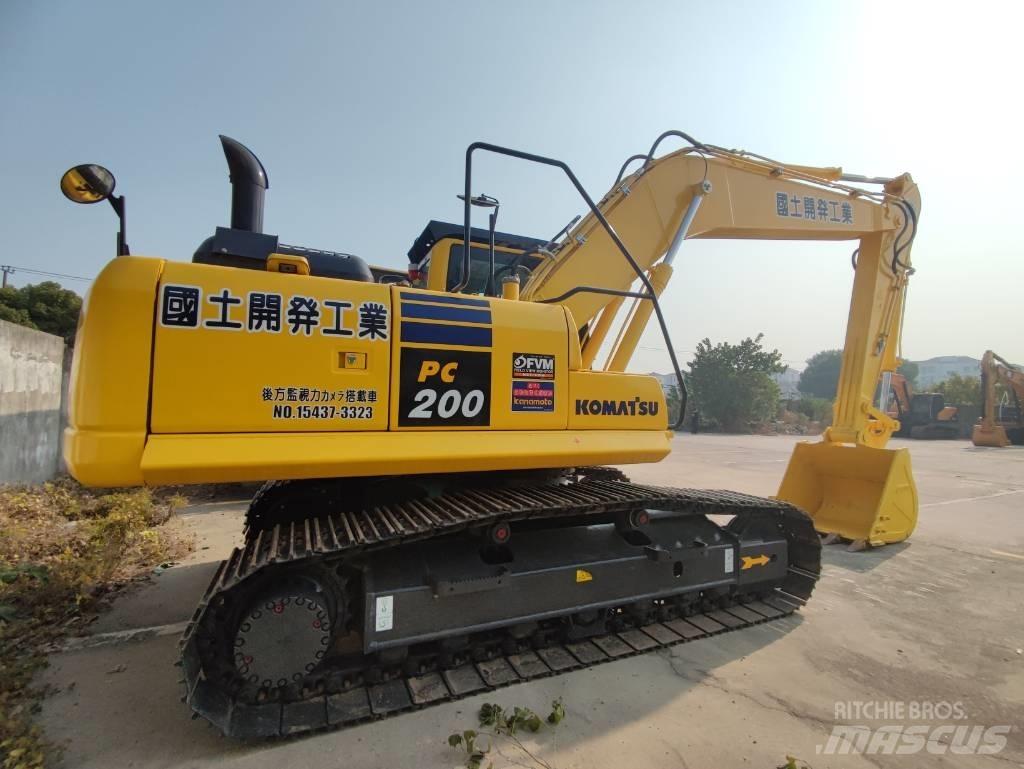 Komatsu PC 200-8 Vikšriniai ekskavatoriai