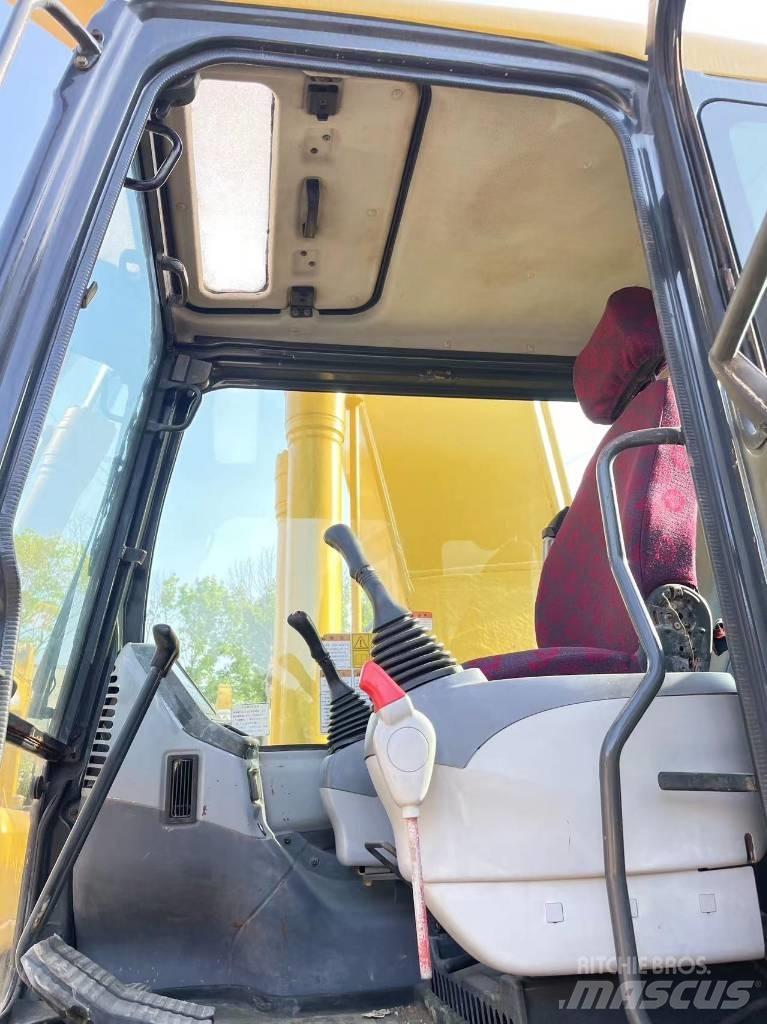 Komatsu PC 220-7 Vikšriniai ekskavatoriai