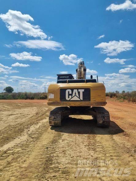 CAT 324 D Vikšriniai ekskavatoriai