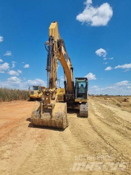 CAT 324 D Vikšriniai ekskavatoriai