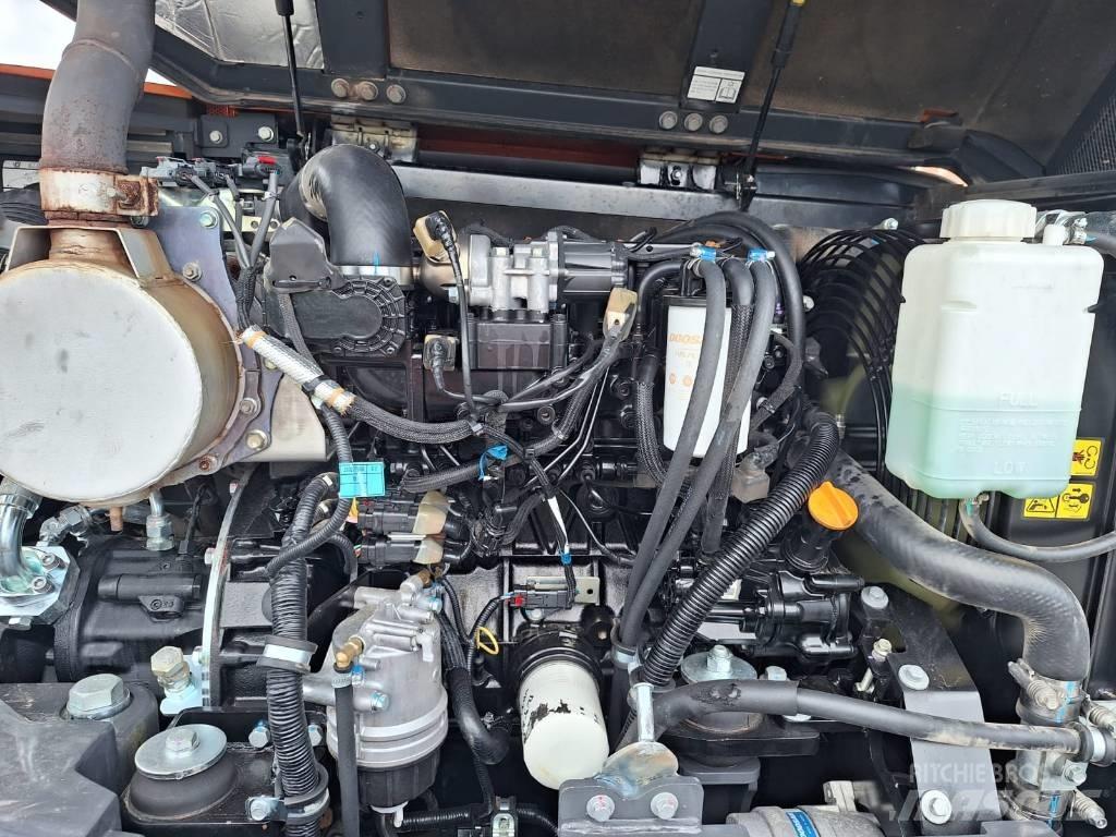 Doosan DX 85 R Vikšriniai ekskavatoriai