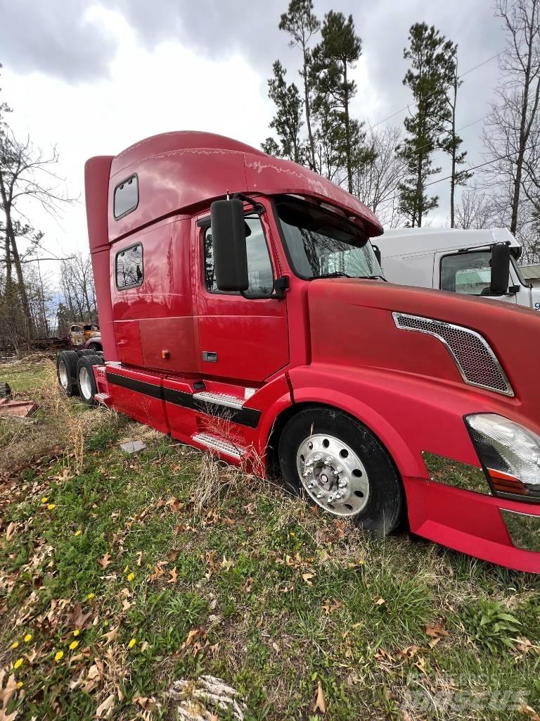 Volvo N416145 Naudoti vilkikai
