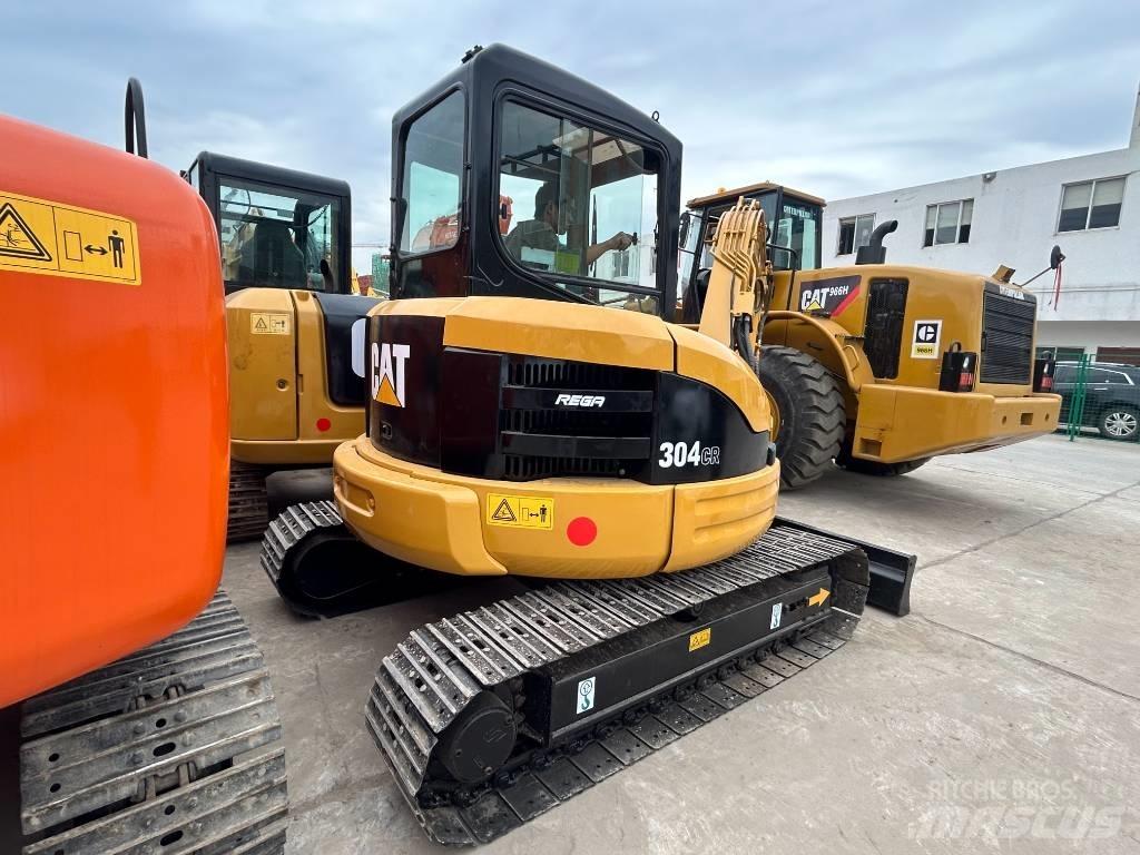 CAT 304 Vikšriniai ekskavatoriai