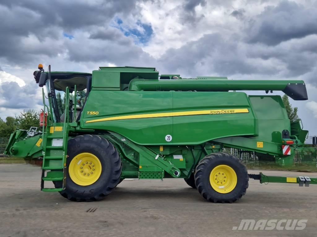 John Deere T 550 Derliaus nuėmimo kombainai