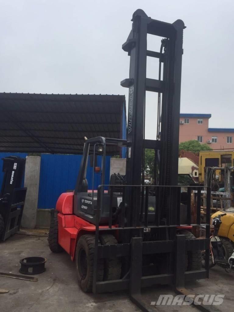 Toyota 8 Ton Dyzeliniai krautuvai