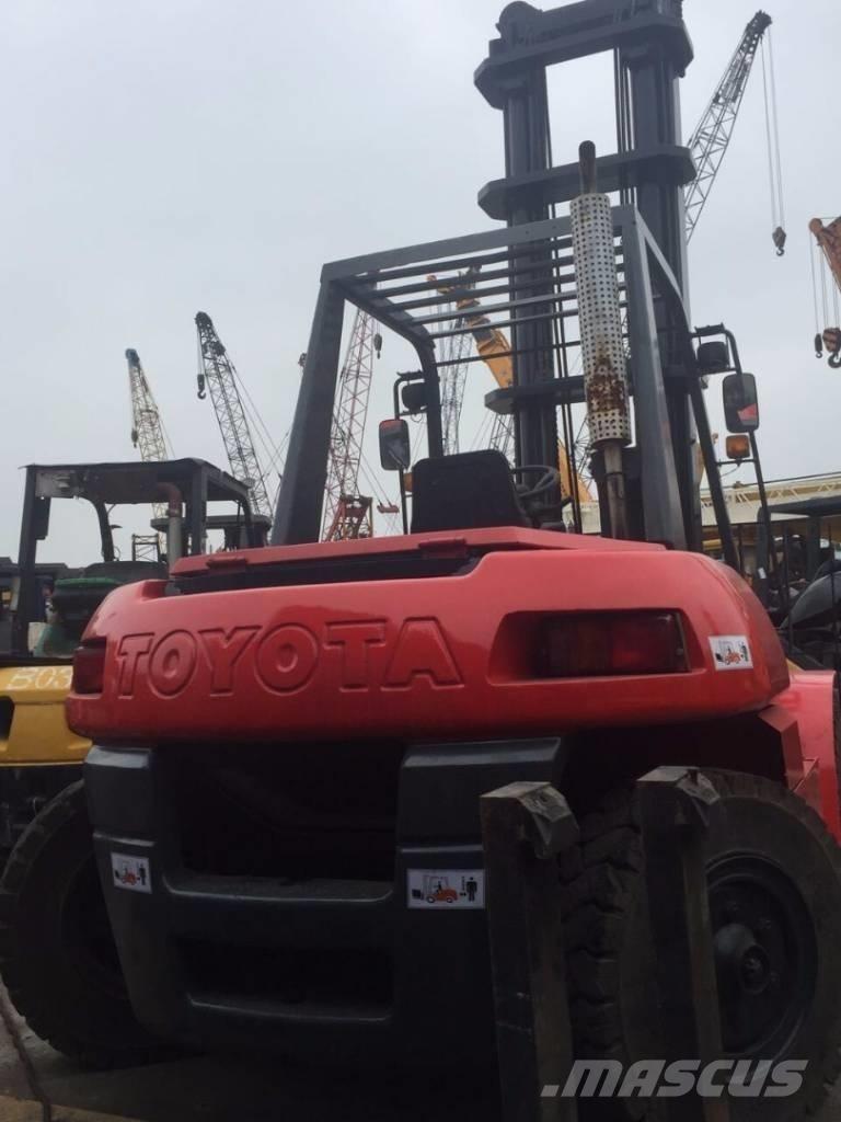 Toyota 8 Ton Dyzeliniai krautuvai