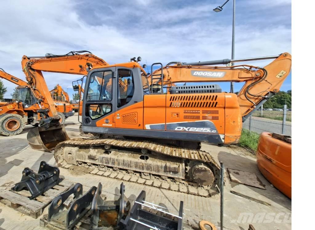 Doosan DX 225 LC-5 Vikšriniai ekskavatoriai