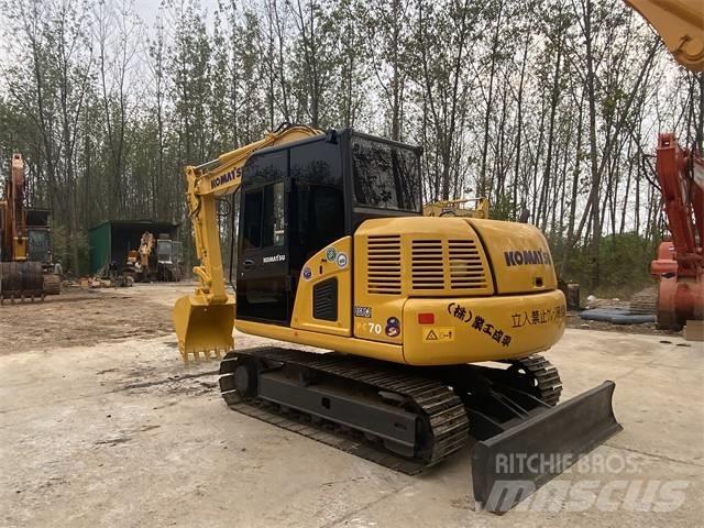 Komatsu PC70-8 Vikšriniai ekskavatoriai