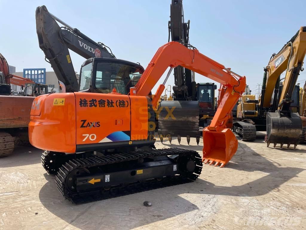 Hitachi ZX 70 Vidutinės galios ekskavatoriai 7-12 t