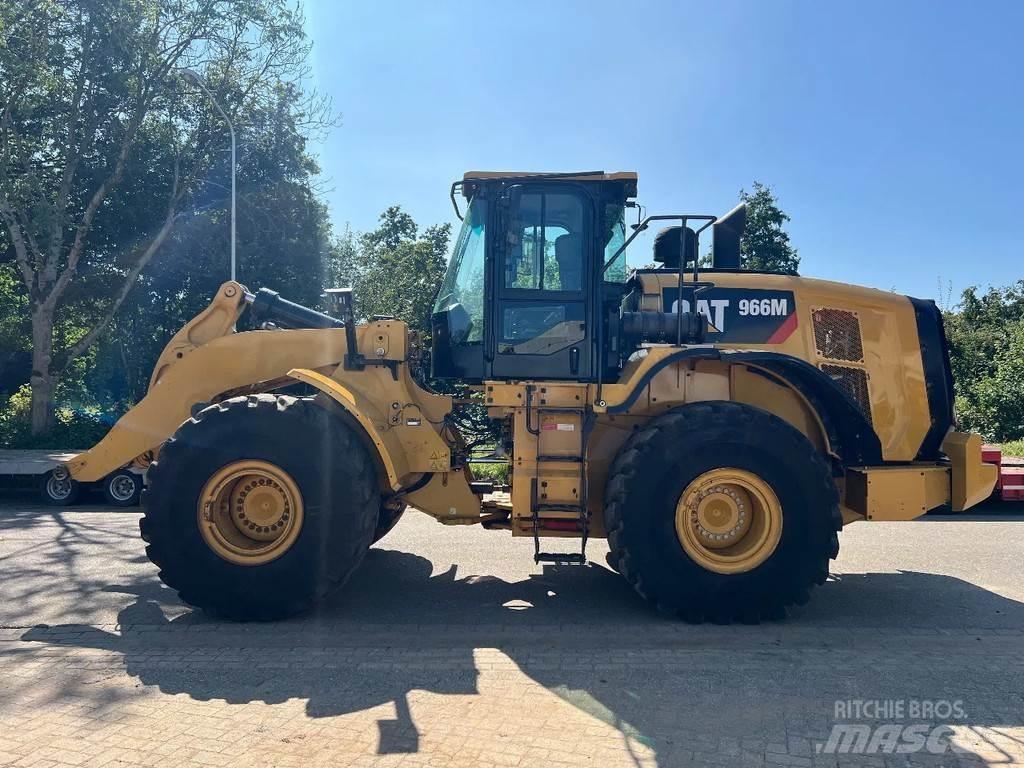 CAT 966M Naudoti ratiniai krautuvai