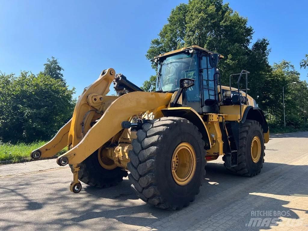 CAT 966M Naudoti ratiniai krautuvai