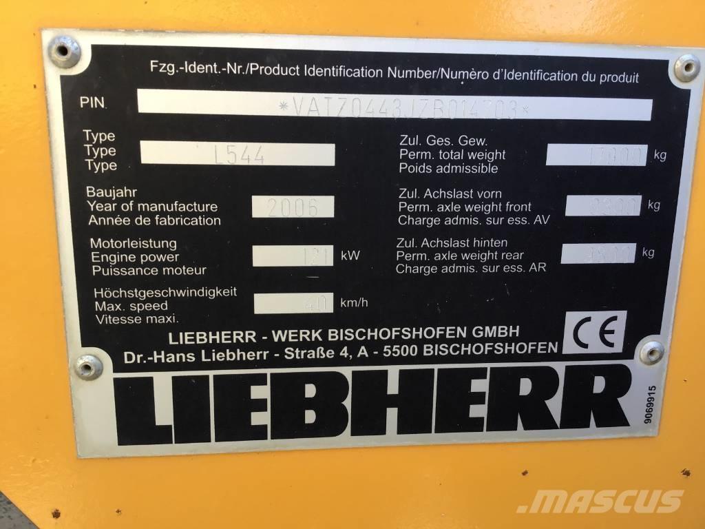 Liebherr L 544 Naudoti ratiniai krautuvai