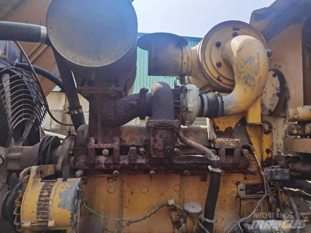 Komatsu WA 300 Naudoti ratiniai krautuvai