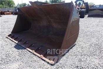 Liebherr L 586 Naudoti ratiniai krautuvai