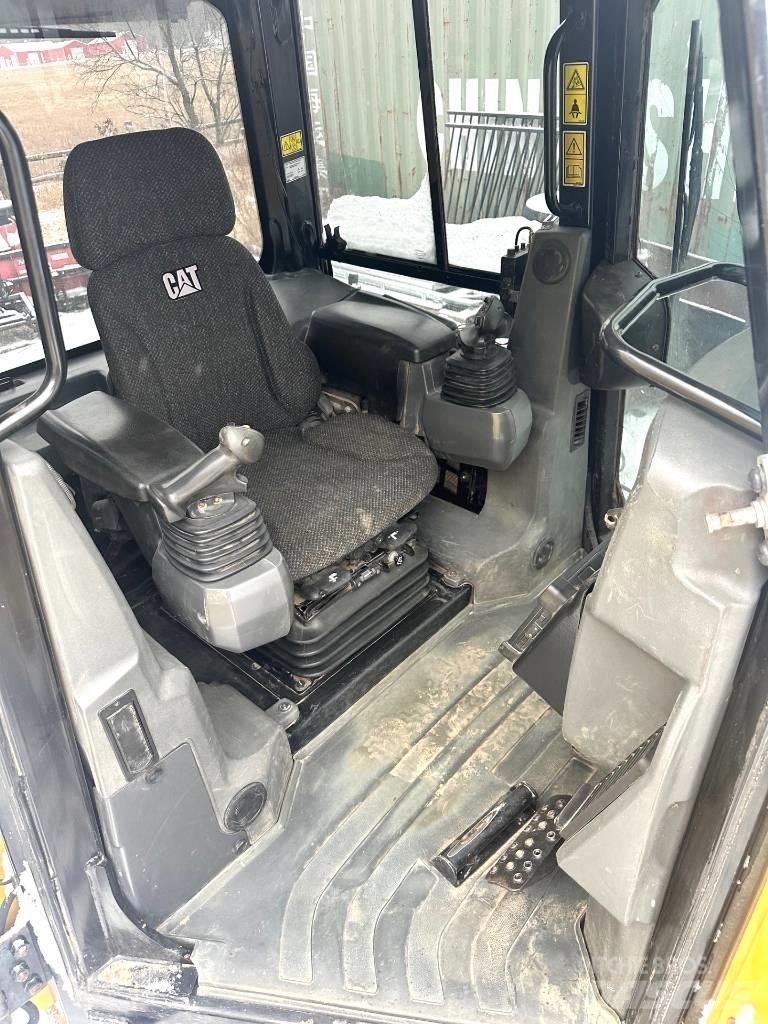 CAT D 5 K 2 Vikšriniai buldozeriai