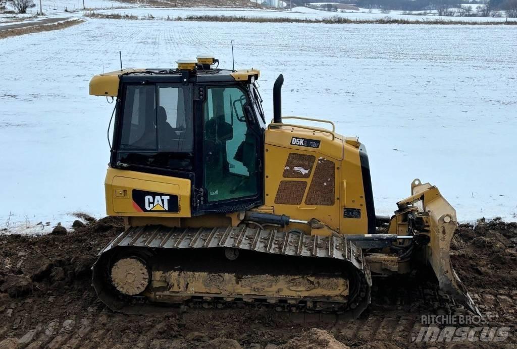 CAT D 5 K 2 Vikšriniai buldozeriai