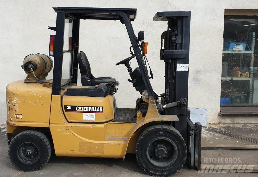 CAT GP 30 LPG (dujiniai) krautuvai