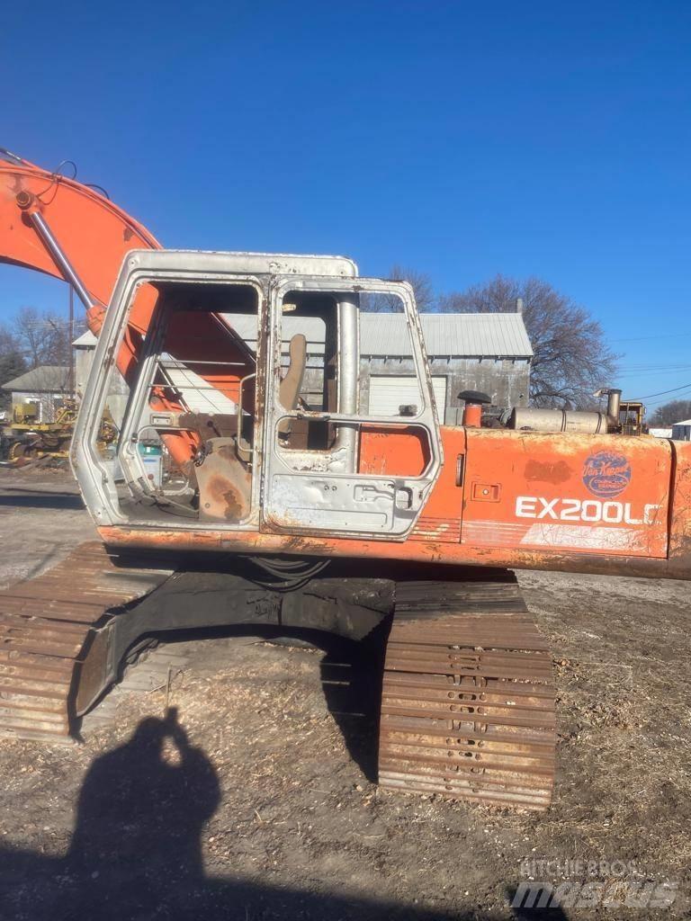 Hitachi EX 200 LC-1 Vikšriniai ekskavatoriai