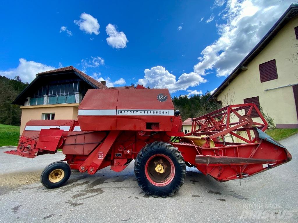Massey Ferguson 187 Derliaus nuėmimo kombainai