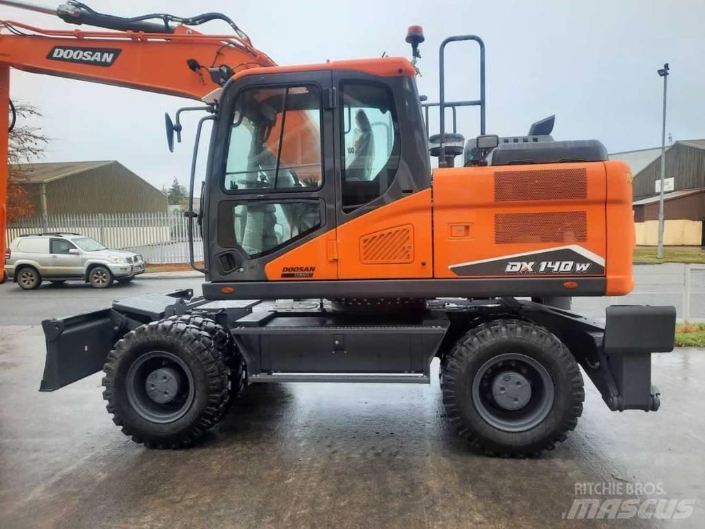 Doosan Dx140W-7 Ratiniai ekskavatoriai