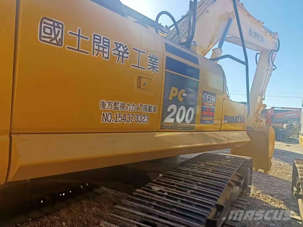 Komatsu PC 200 Vikšriniai ekskavatoriai