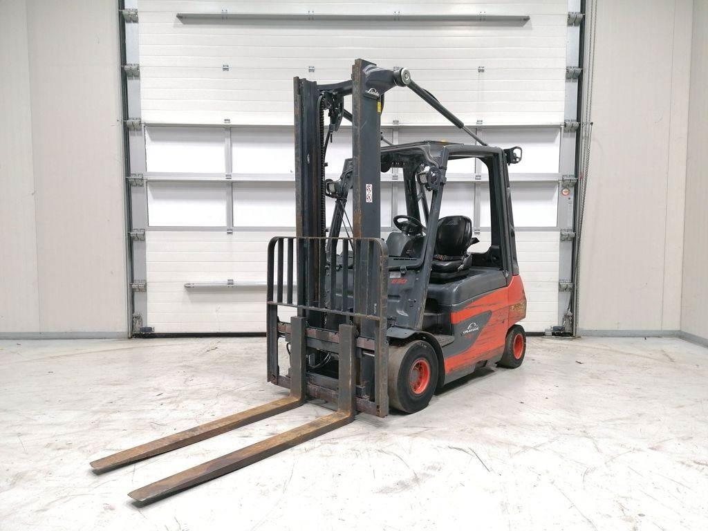 Linde E30-01 Elektriniai šakiniai krautuvai