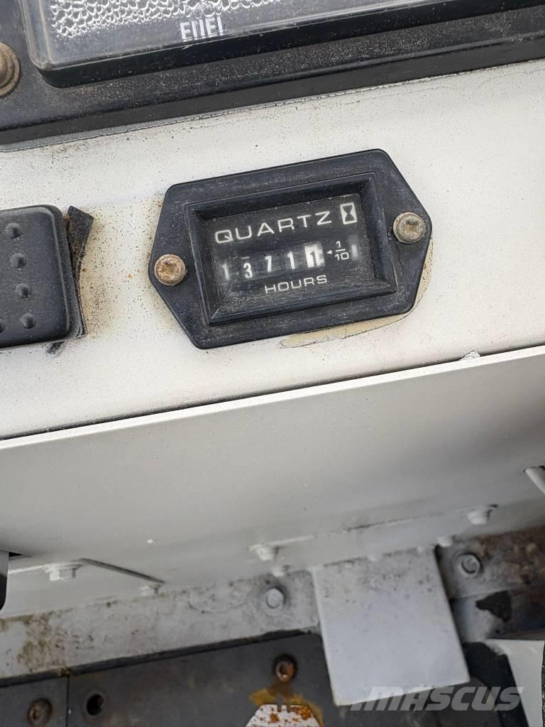 IHI IC 35 Vikšrinė savivartė technika