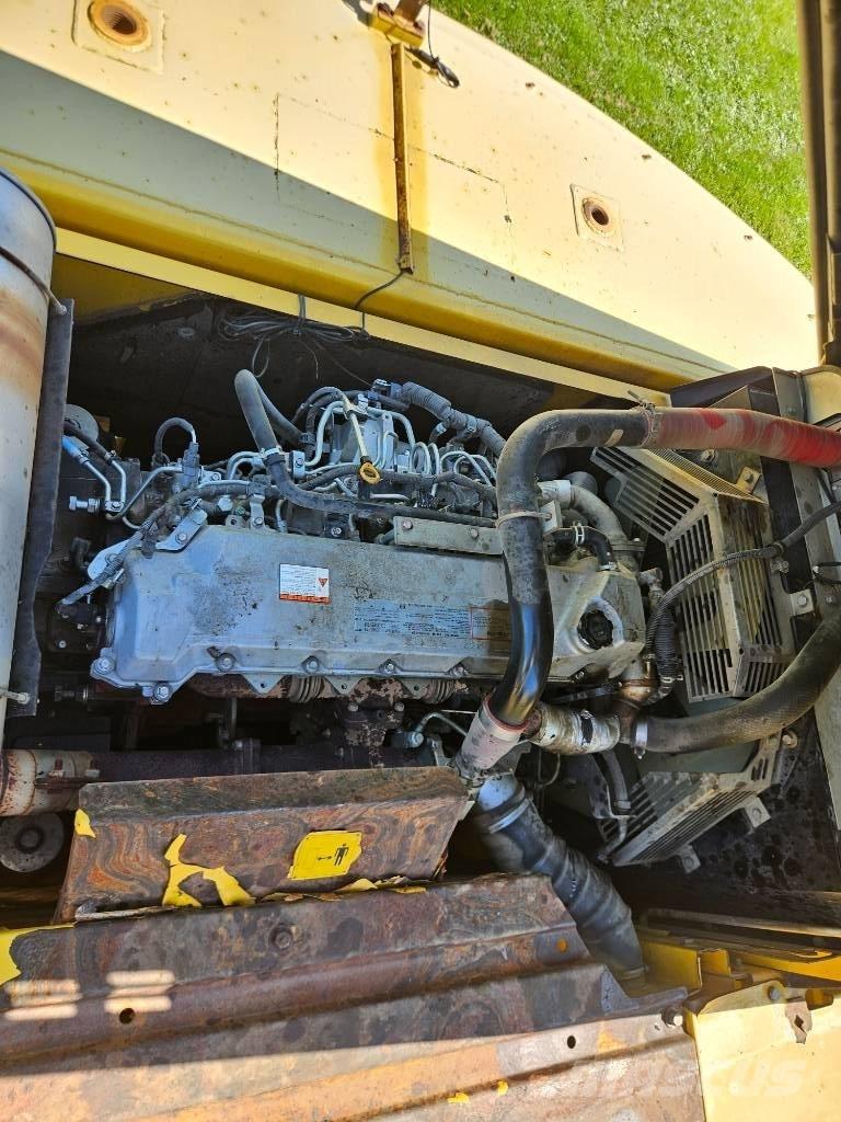 New Holland E 385 B Vikšriniai ekskavatoriai
